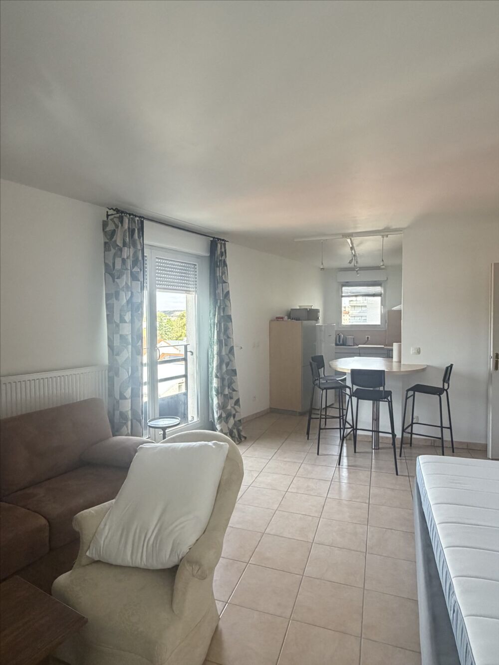 Location Appartement Appartement T3 meublé de 67,15 m² – Villeurbanne Villeurbanne
