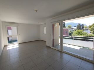  Appartement à louer 3 pièces 67 m²