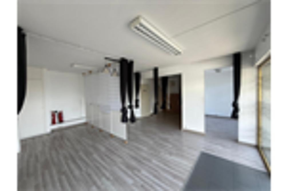   Local commercial avec vitrine 