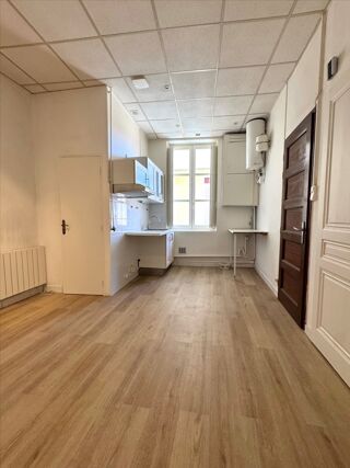  Appartement à louer 2 pièces 57 m²
