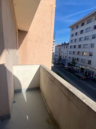  Appartement à louer 2 pièces 62 m²