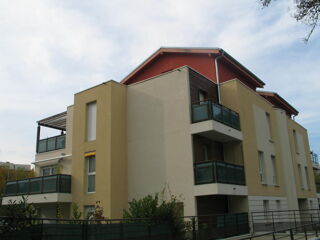  Parking / Garage à louer 14 m²