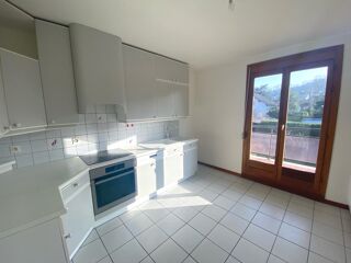  Appartement à louer 3 pièces 82 m²
