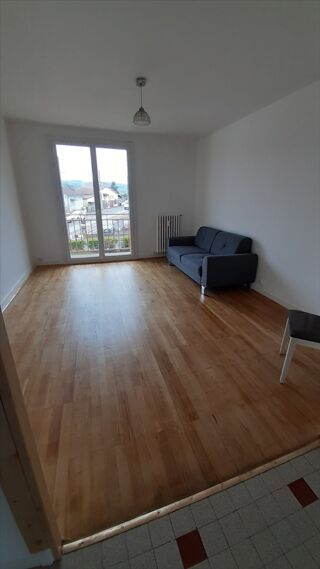  Appartement à louer 3 pièces 56 m²