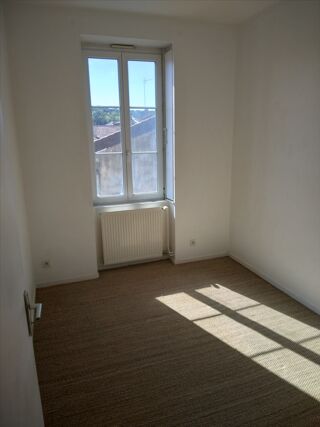  Appartement à louer 5 pièces 87 m²