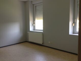 Appartement à louer 5 pièces 118 m²