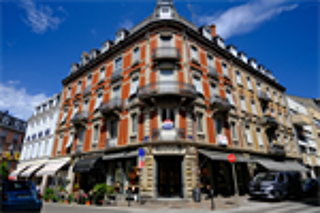  Appartement à louer 3 pièces 100 m²