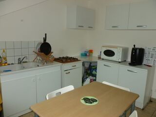  Appartement à louer 3 pièces 79 m²