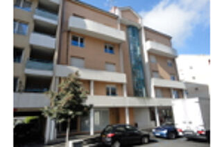  Parking / Garage à louer 14 m²