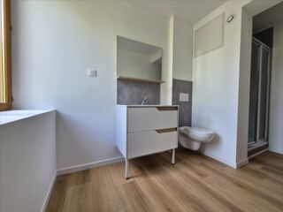  Appartement à louer 3 pièces 70 m²