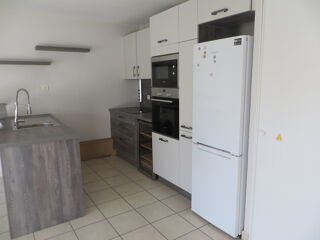  Appartement à louer 3 pièces 63 m²