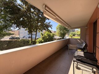  Appartement à louer 3 pièces 75 m²