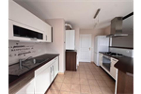   CRANVES SALES Appartement meubl� T3 Appartement - 3 pi�ce(s) - 72 m�