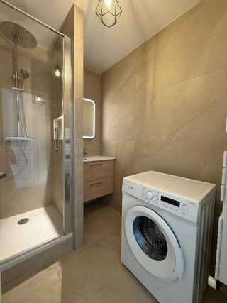  Appartement à louer 2 pièces 44 m²