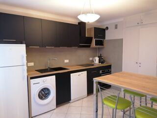  Appartement à louer 2 pièces 55 m²