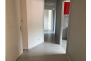  Appartement à louer 4 pièces 93 m²