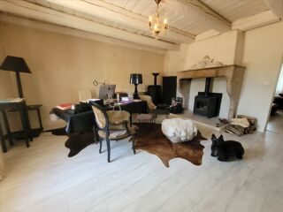  Maison à louer 6 pièces 217 m²