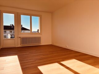  Appartement à louer 3 pièces 65 m²