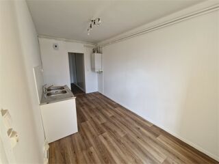  Appartement à louer 4 pièces 73 m²