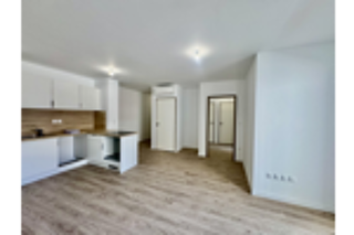  Appartement à louer 3 pièces 63 m²