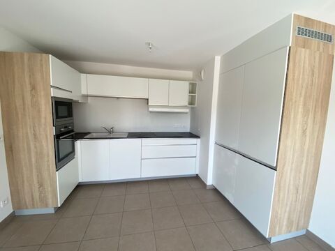  Appartement � louer 4 pi�ces 80 m�