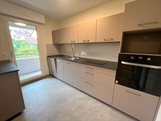  Appartement à louer 4 pièces 91 m²