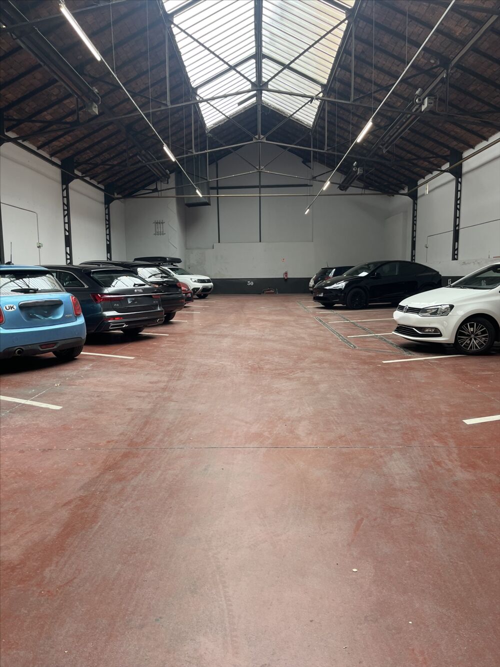 Location Parking/Garage Place de parking à louer – Rue de Crimée – Lyon 4 Lyon 1