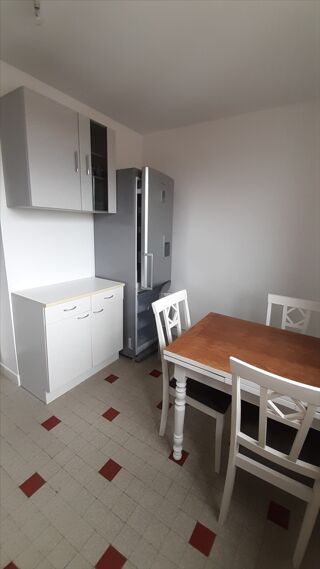  Appartement à louer 3 pièces 56 m²