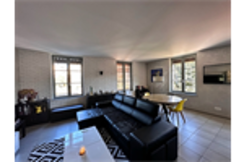  Appartement � louer 3 pi�ces 77 m�