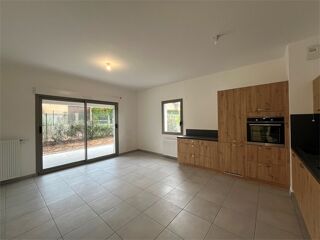  Appartement à louer 3 pièces 60 m²