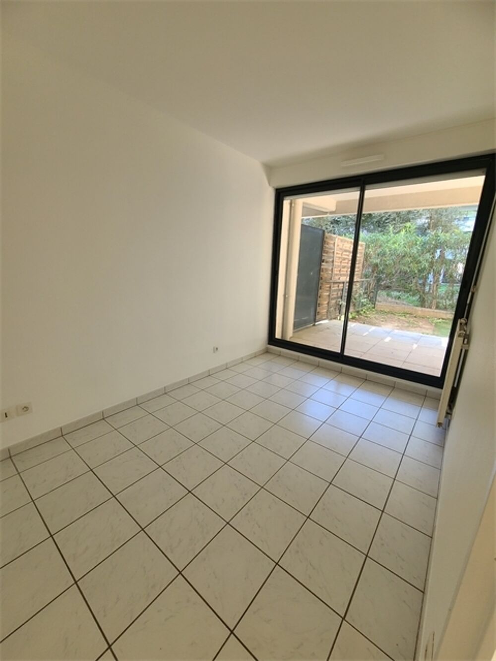 Location Appartement F2 avec Jardin et Parking - Quartier RICHTER Montpellier