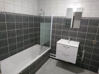  Appartement à louer 4 pièces 72 m²