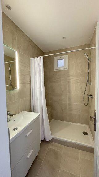  Appartement à louer 2 pièces 46 m²