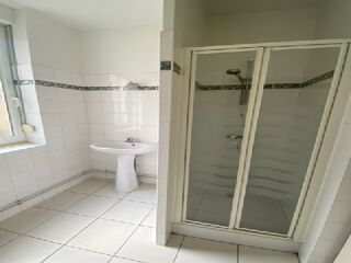  Appartement à louer 4 pièces 98 m²