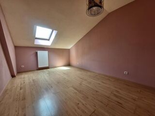  Appartement à louer 4 pièces 70 m²