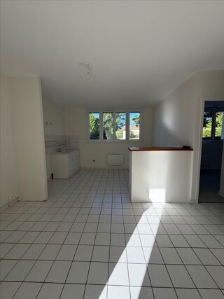  Appartement à louer 2 pièces 53 m²