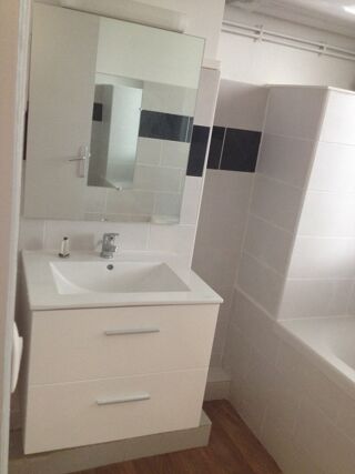  Appartement à louer 3 pièces 46 m²