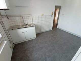  Appartement à louer 4 pièces 81 m²
