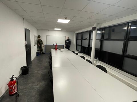   IMMEUBLE LOCAUX PROFESSIONNEL 