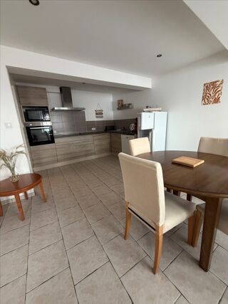  Appartement à louer 3 pièces 75 m²