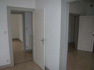  Appartement à louer 3 pièces 85 m²