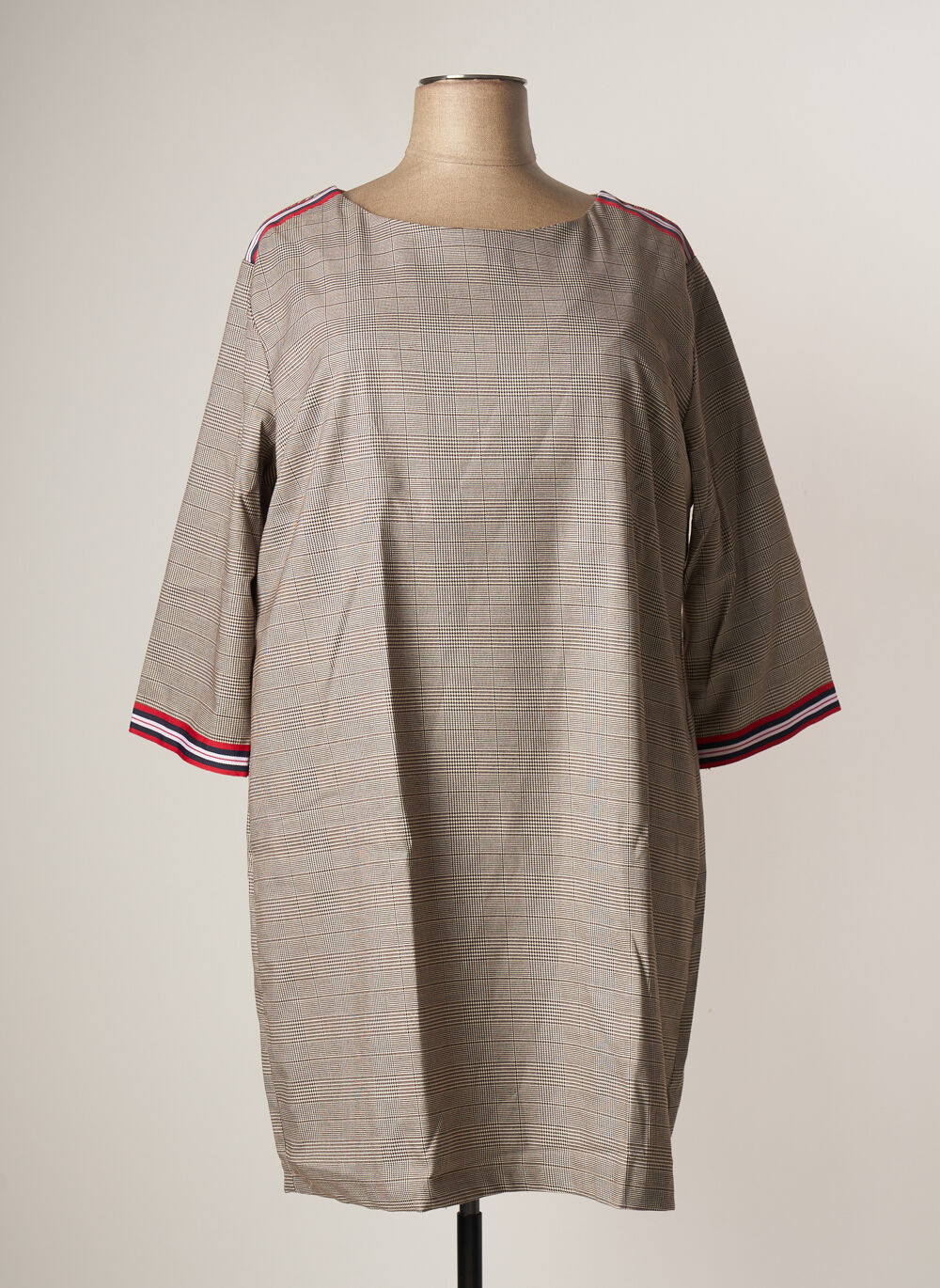 Blanche porte robe mi longue clearance