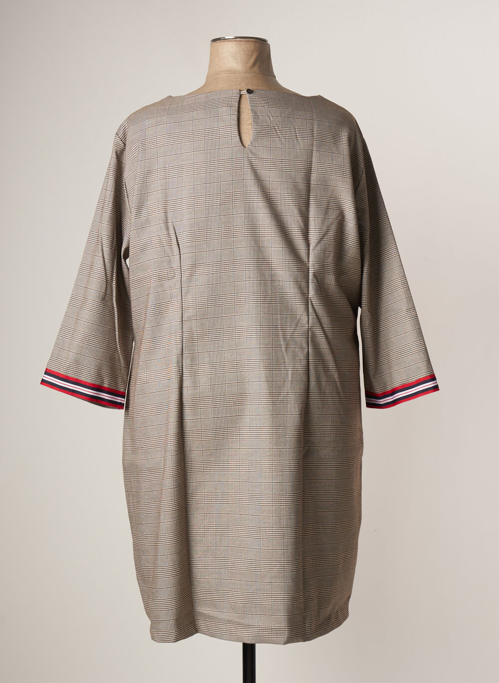 Blanche porte top robe mi longue