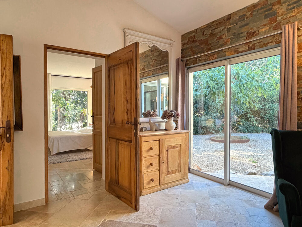 à vendre  Propriété/château Lorgues (83510)