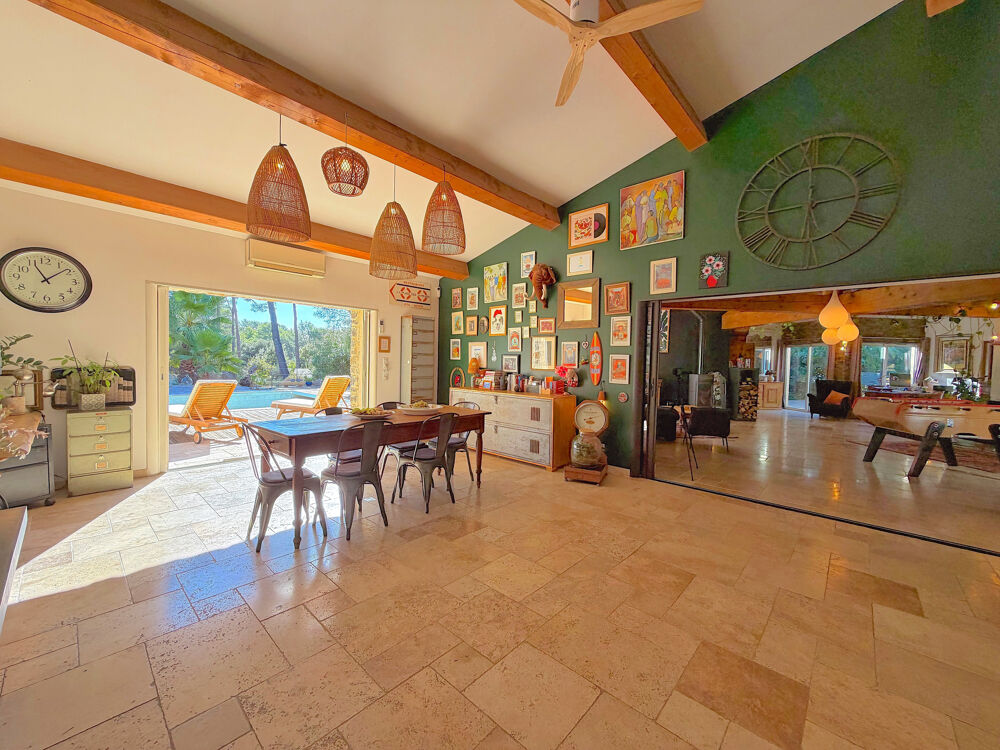 à vendre  Propriété/château Lorgues (83510)