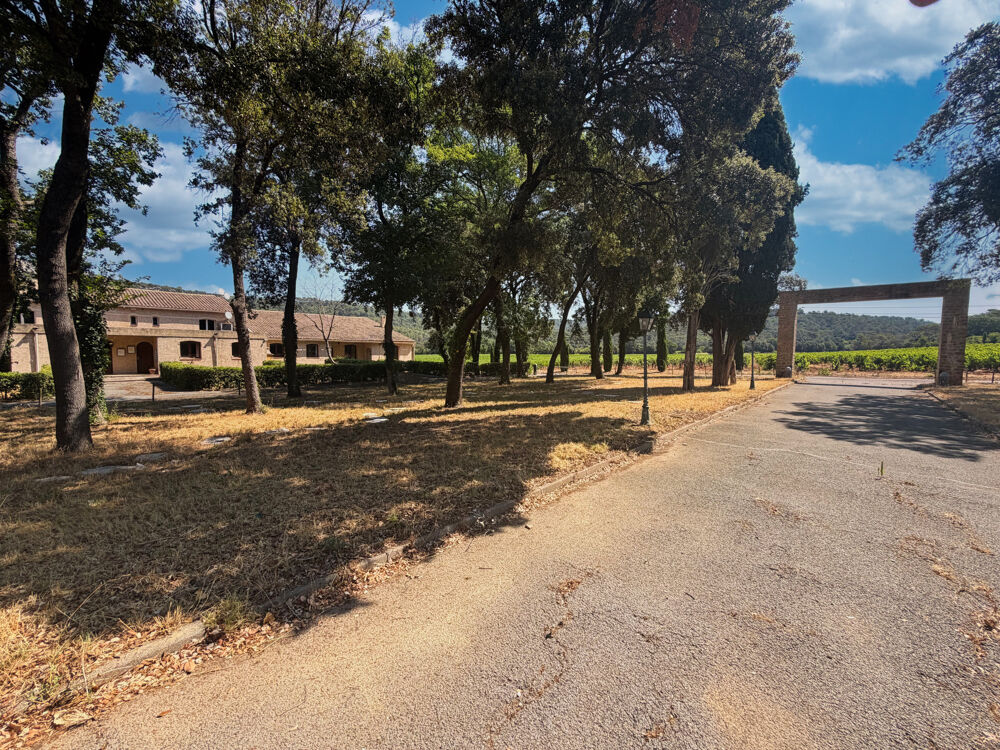 à vendre  Propriété/château Cabasse (83340)