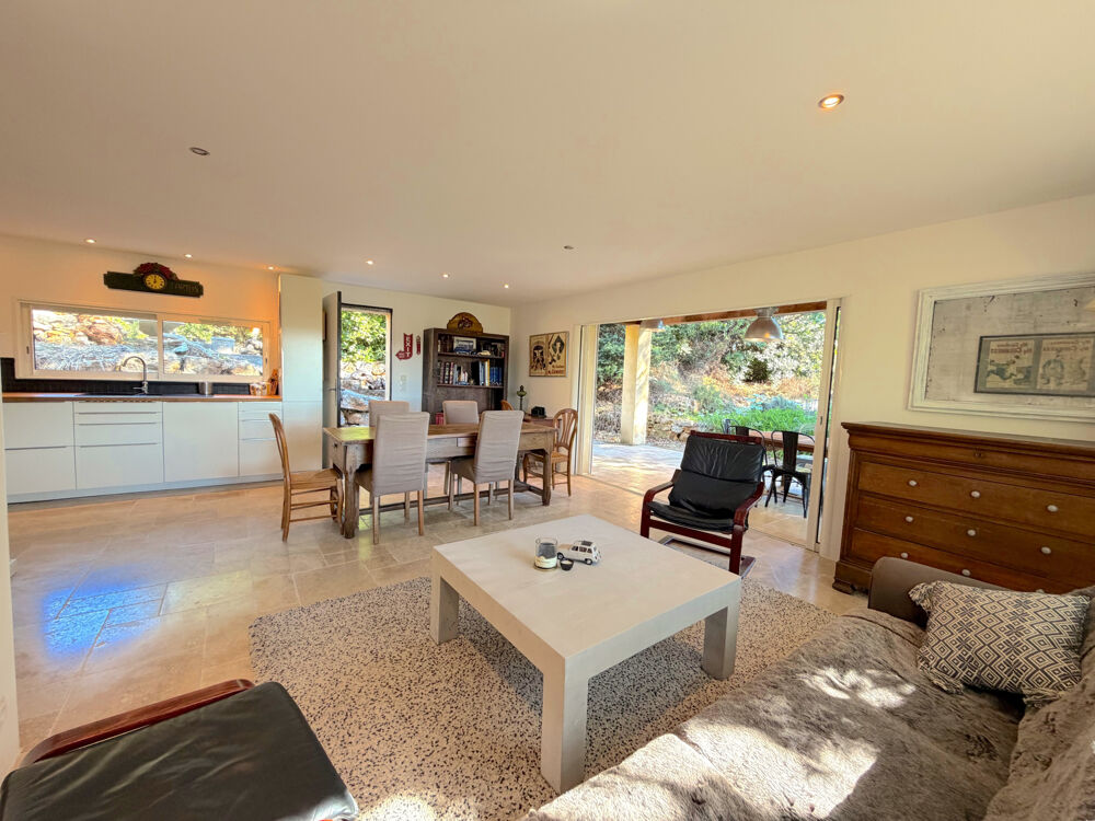 à vendre  Propriété/château Lorgues (83510)