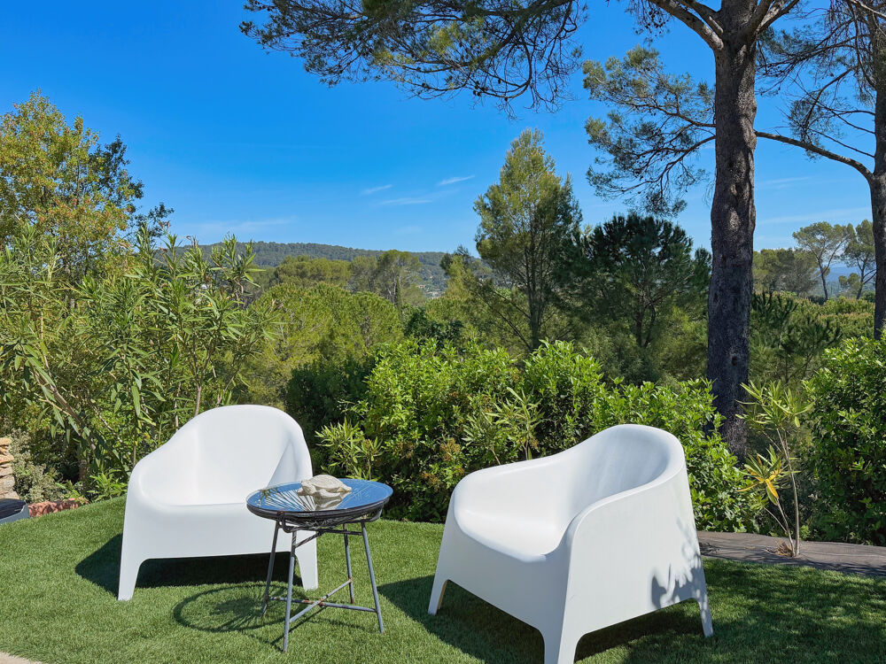 � vendre  Propri�t�/ch�teau Lorgues (83510)