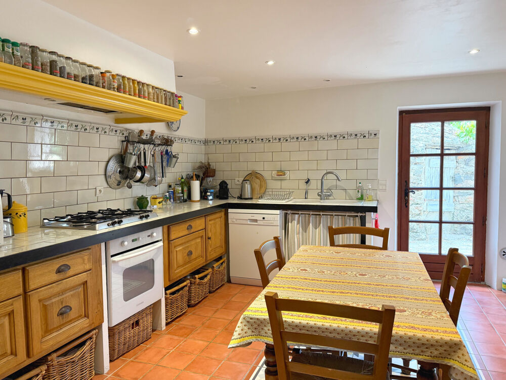 à vendre  Propriété/château Lorgues (83510)