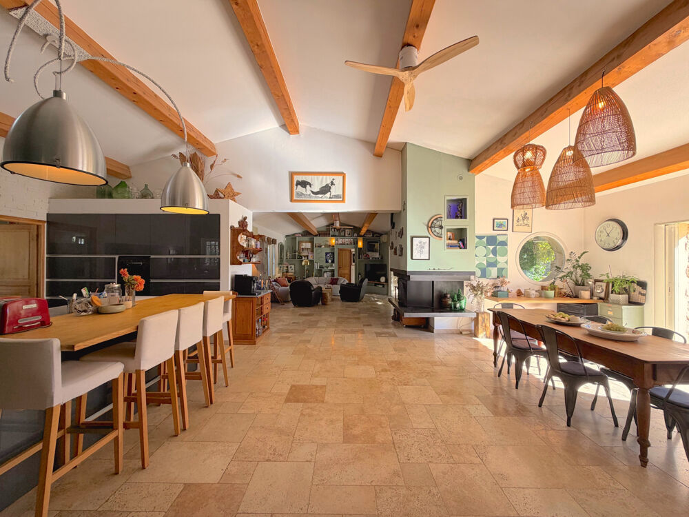 à vendre  Propriété/château Lorgues (83510)